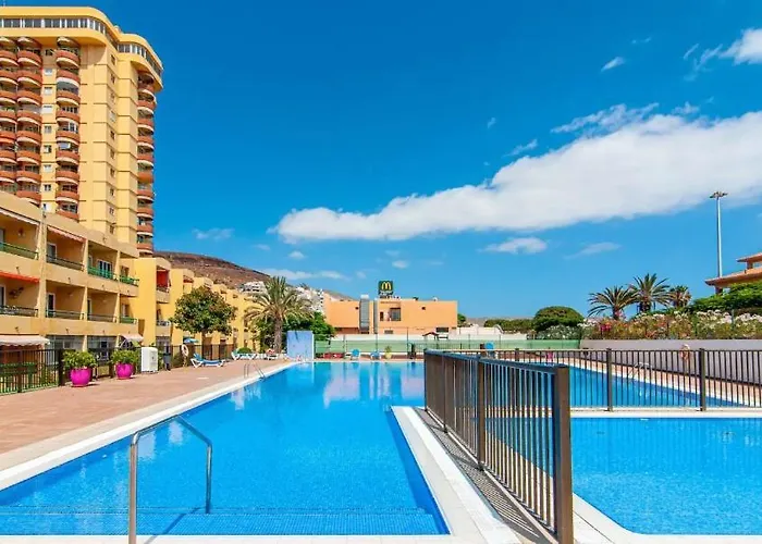 Torres Del Sol 14th Floor Sea View Apartment